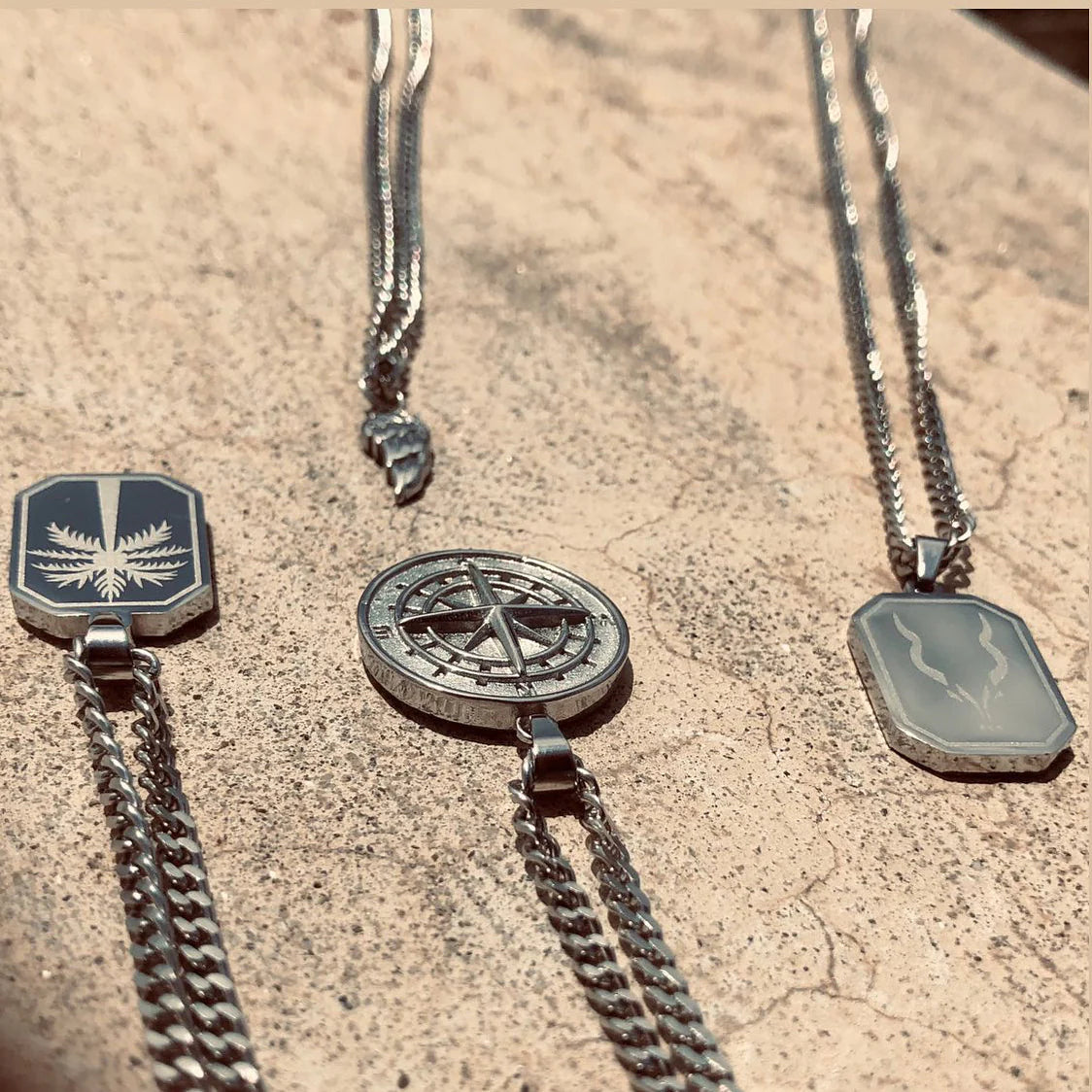 COMPASS PENDANT - STAINLESS-STEEL